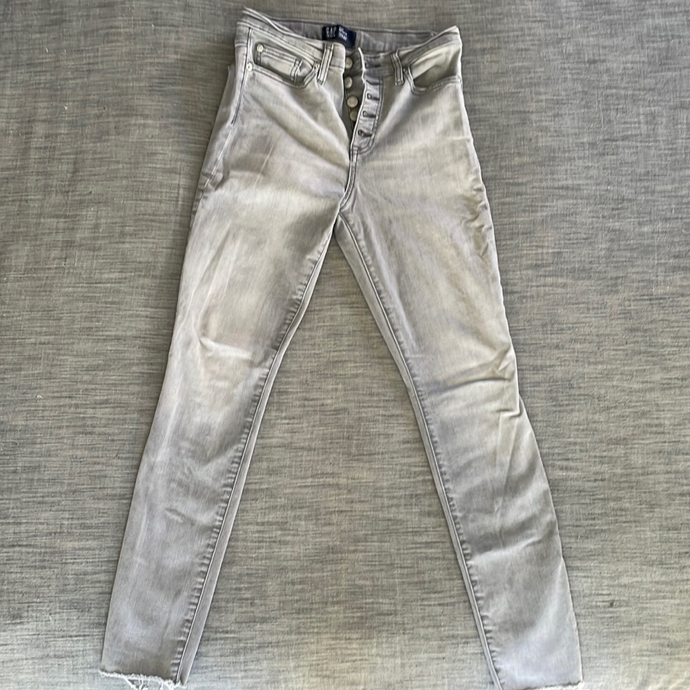 Women’s GAP high rise legging jeans, grey, size 4.